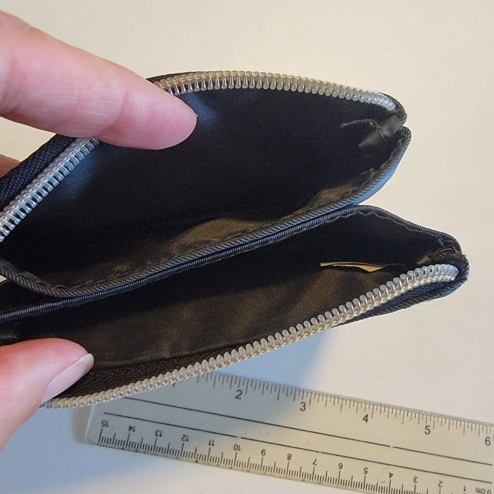 Groove Gear Black Zip Pouch Card Pocket Wallet Rubber Like Material‎
